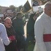وفد الفاتيكان يسير مع زوار أربعينية الإمام الحسين