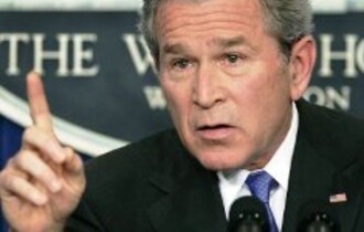 بوش: مستقبل الشرق الأوسط يعتمد بصورة كبيرة على نتيجة الحرب في العراق 