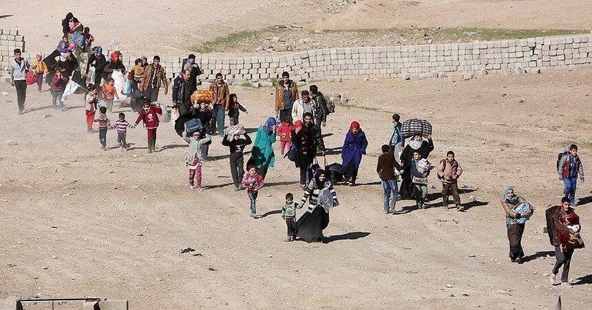 التدقيق الأمني يجبر النازحين العراقيين على الانتظار 4 أشهر عند منفذ حدودي