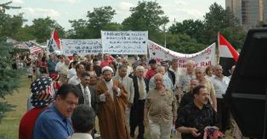 تظاهرة جماهيرية كبيرة وحاشدة للمنظمات العراقية في ولاية مشيكان للتضامن مع المسيحيين العراقيين