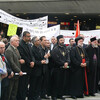 في تظاهرة حاشدة في ستوكهولم: المسيحيون في السويد ينددون باجبار مسيحيي العراق على اعتناق الاسلام