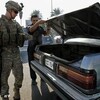 القوات الأميركية مدعومة بمروحيات تمشط مناطق من بغداد بحثا عن جندي مختطف