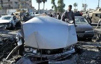 مقتل أربعة وإصابة سبعة في ثلاث انفجارات في بغداد