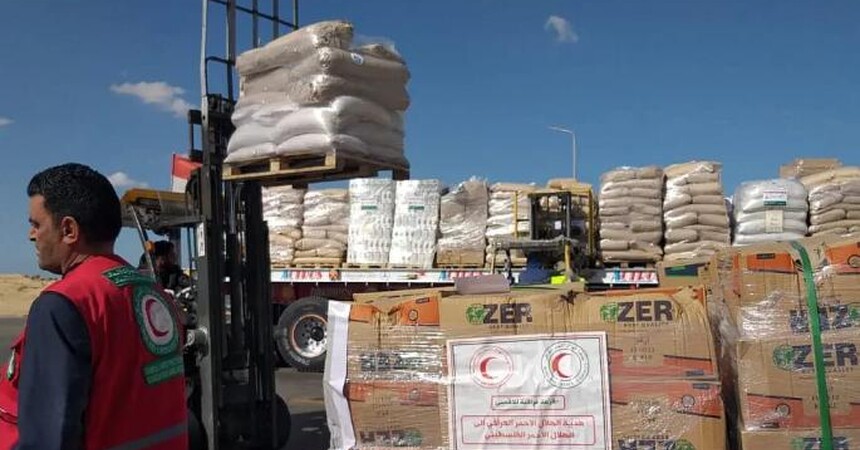 العراق يقدم مساعدات للنازحين اللبنانيين من الجنوب بسبب القصف الإسرائيلي