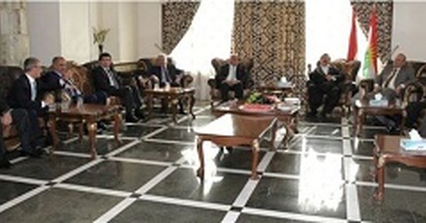بغداد وإقليم كردستان يؤكدان على مواصلة والحوار وإنهاء الأجواء الفاترة