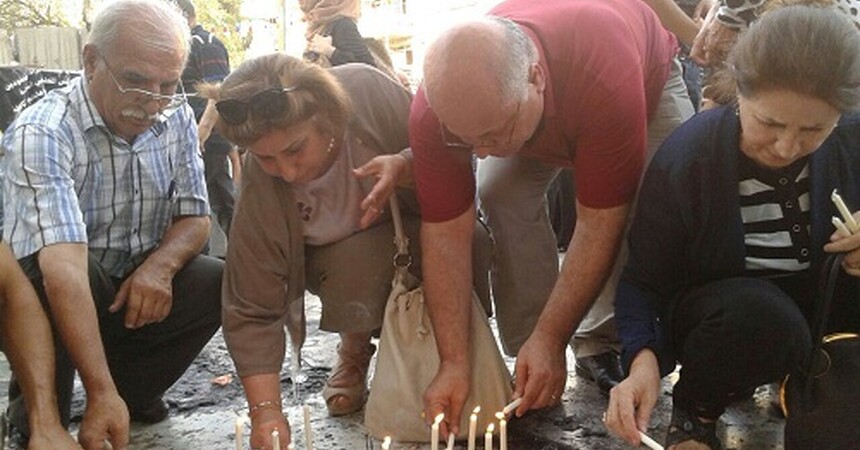 •	وفد من منظمة حمورابي لحقوق الإنسان يزور موقع جريمة الكرادة ويشعل الشموع ويرفع الصلوات على أرواح الشهداء
