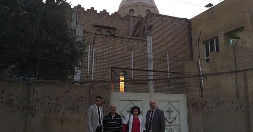 •	وفد من منظمة حمورابي لحقوق الانسان يتفقد كنيسة الثالوث الاقدس في حي الحبيبية من بغداد.